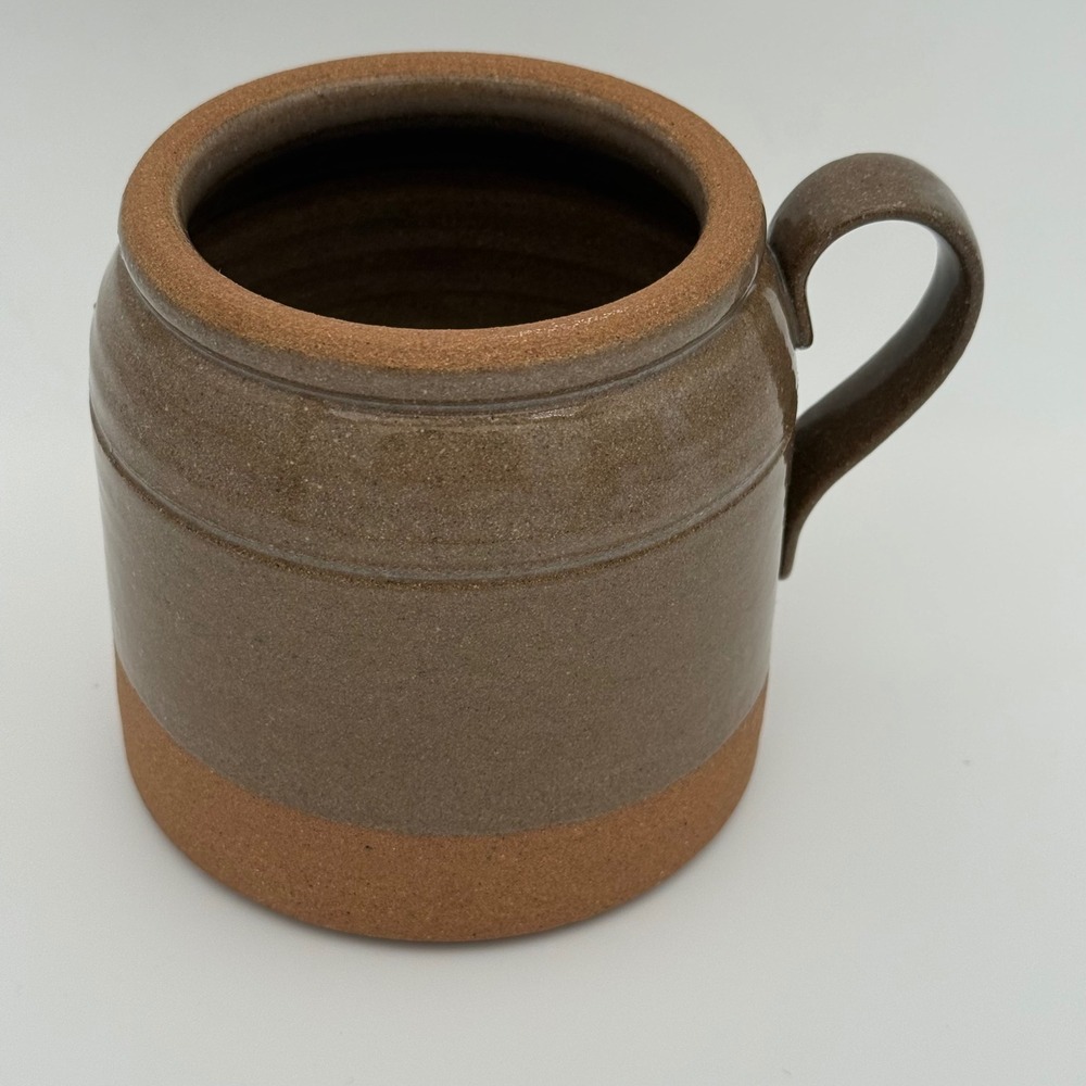 Farmhouse Pottery x Vivi et Margot Laurel Wreath Stoneware Mug Brown Handcrafted - Picture 3 of 9
